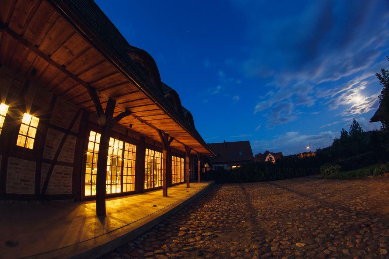 Bed and Breakfast Mak Murowana Goslin Exterior foto